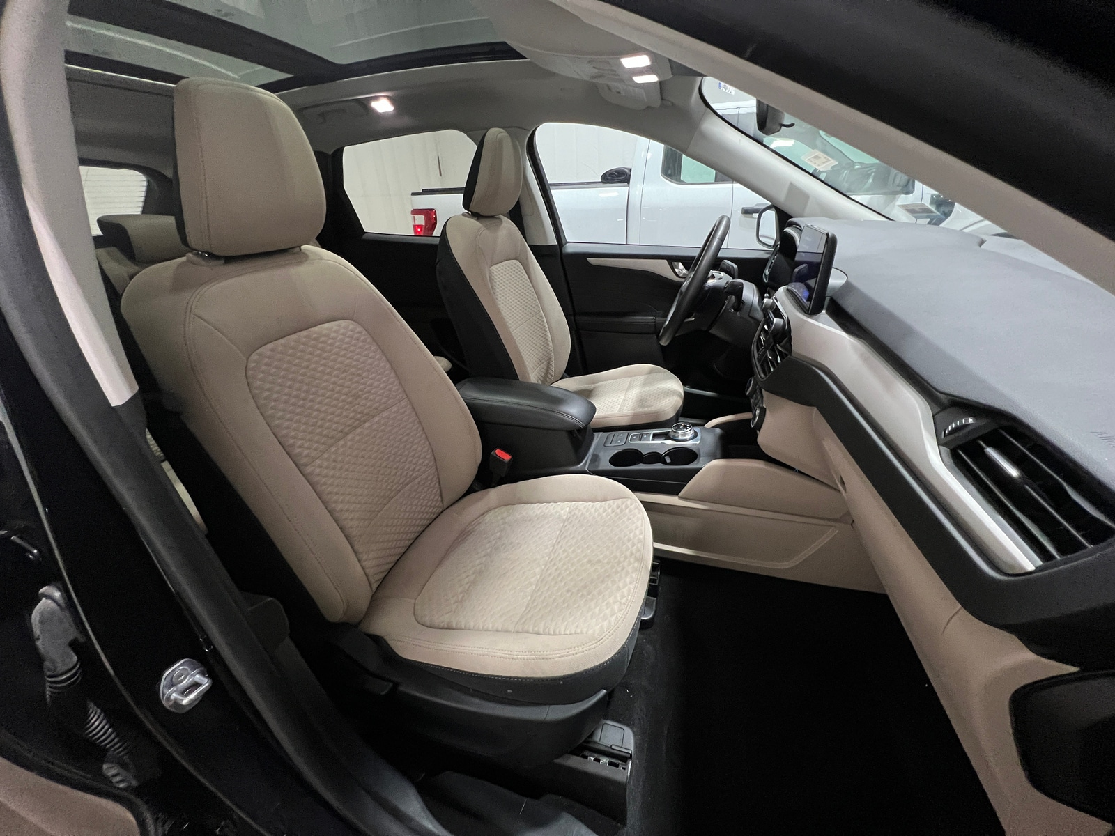 Thumbnail: 2021 Ford Escape - 2