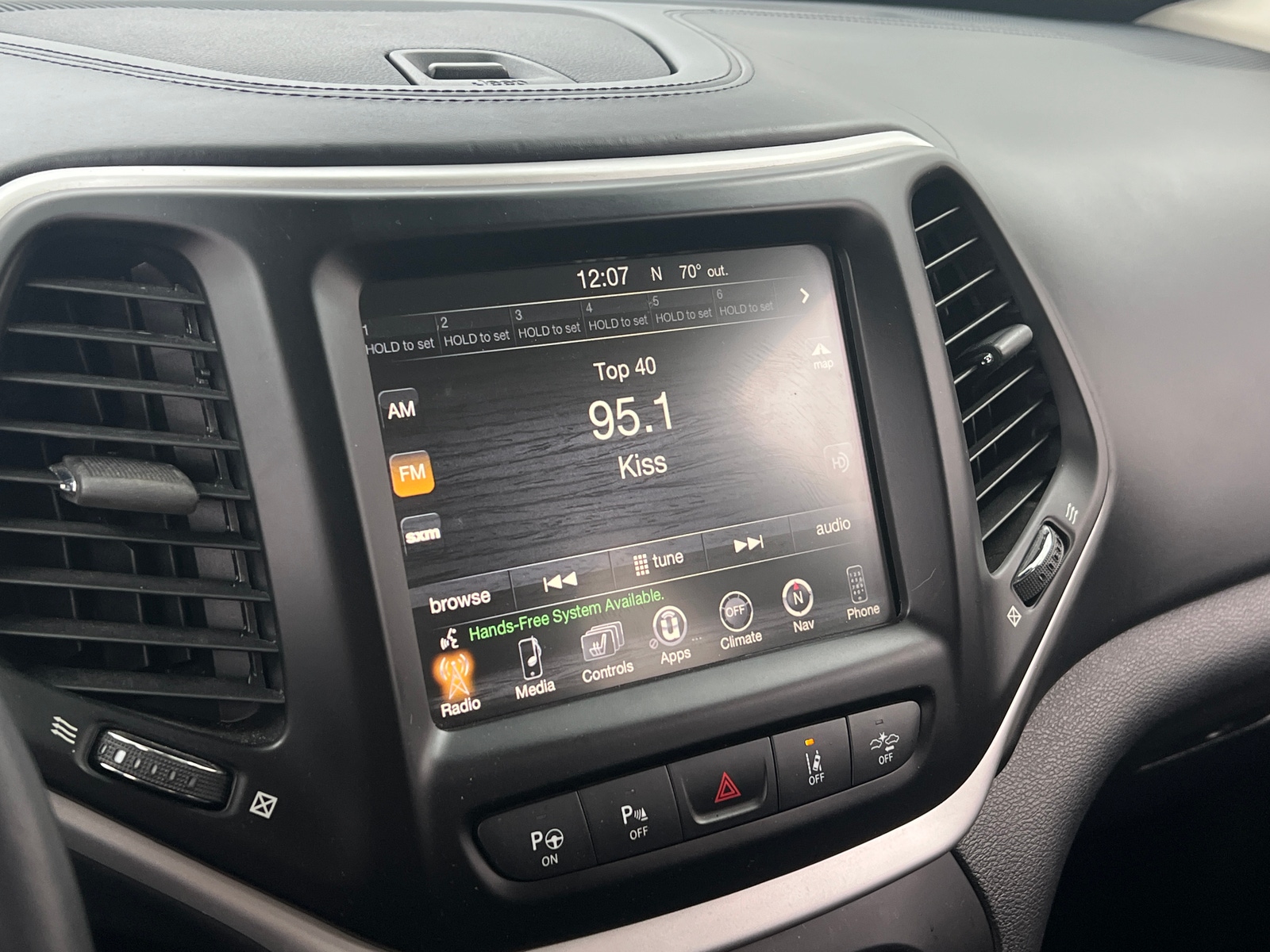 Thumbnail: 2016 Jeep Cherokee - 3