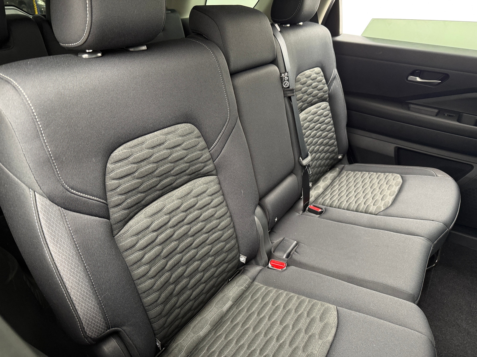 Thumbnail: 2022 Nissan Pathfinder - 6