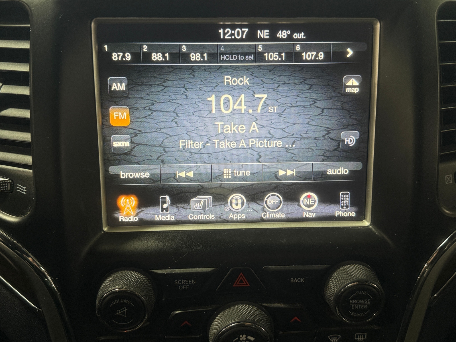 Thumbnail: 2016 Jeep Grand Cherokee - 3