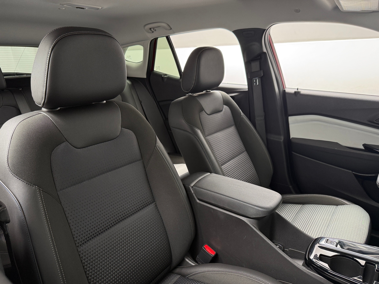 Thumbnail: 2025 Chevrolet Trax - 2