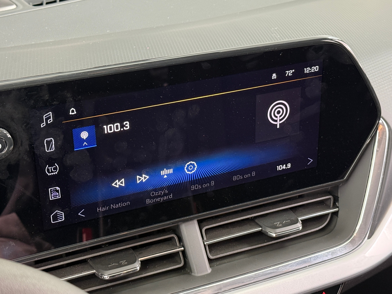 Thumbnail: 2025 Chevrolet Trax - 4