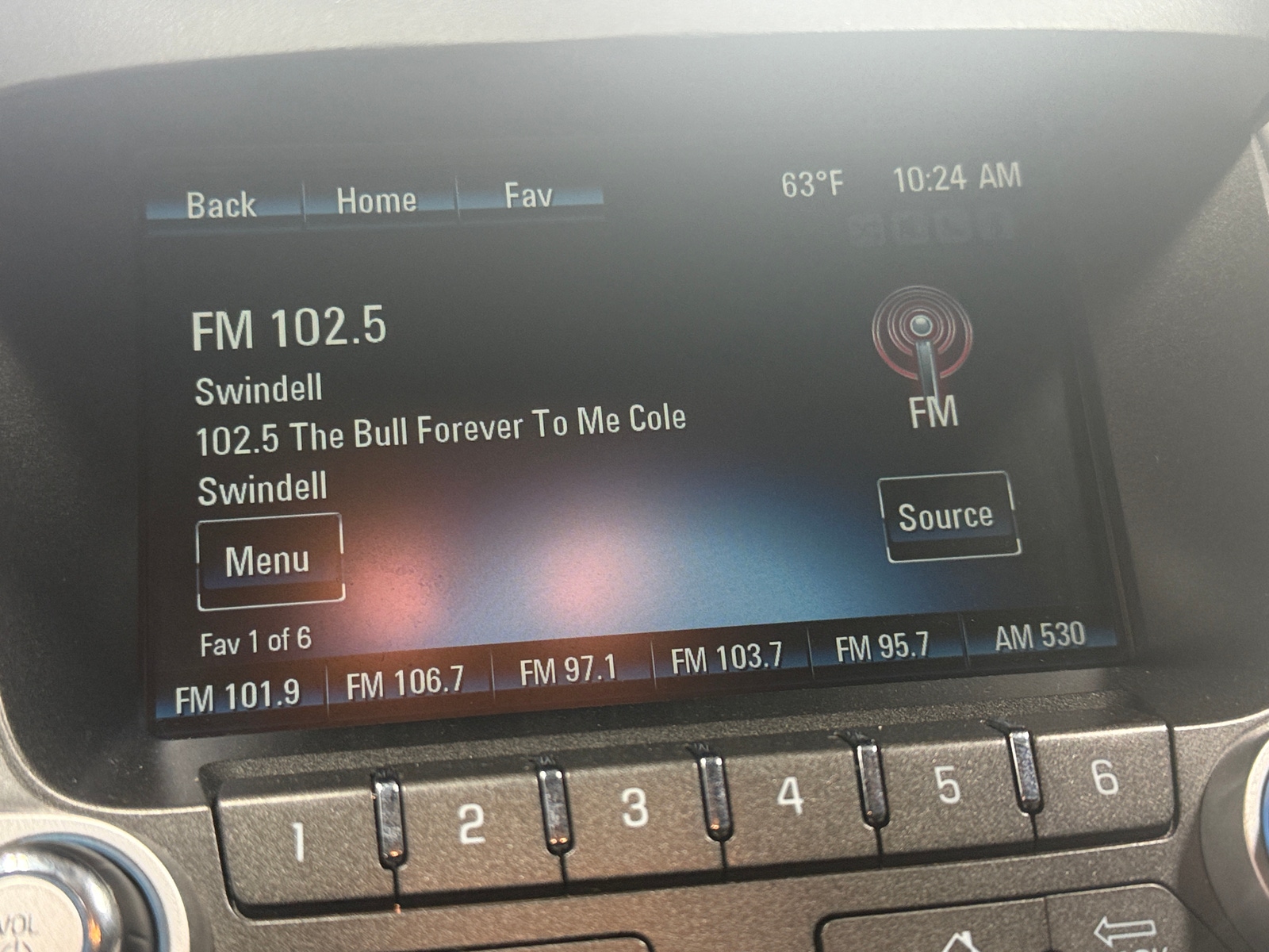 Thumbnail: 2017 Chevrolet Equinox - 4