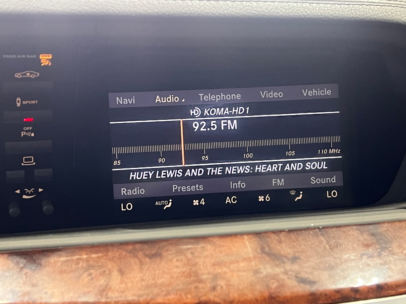 Thumbnail: 2012 Mercedes-Benz S-Class - 3