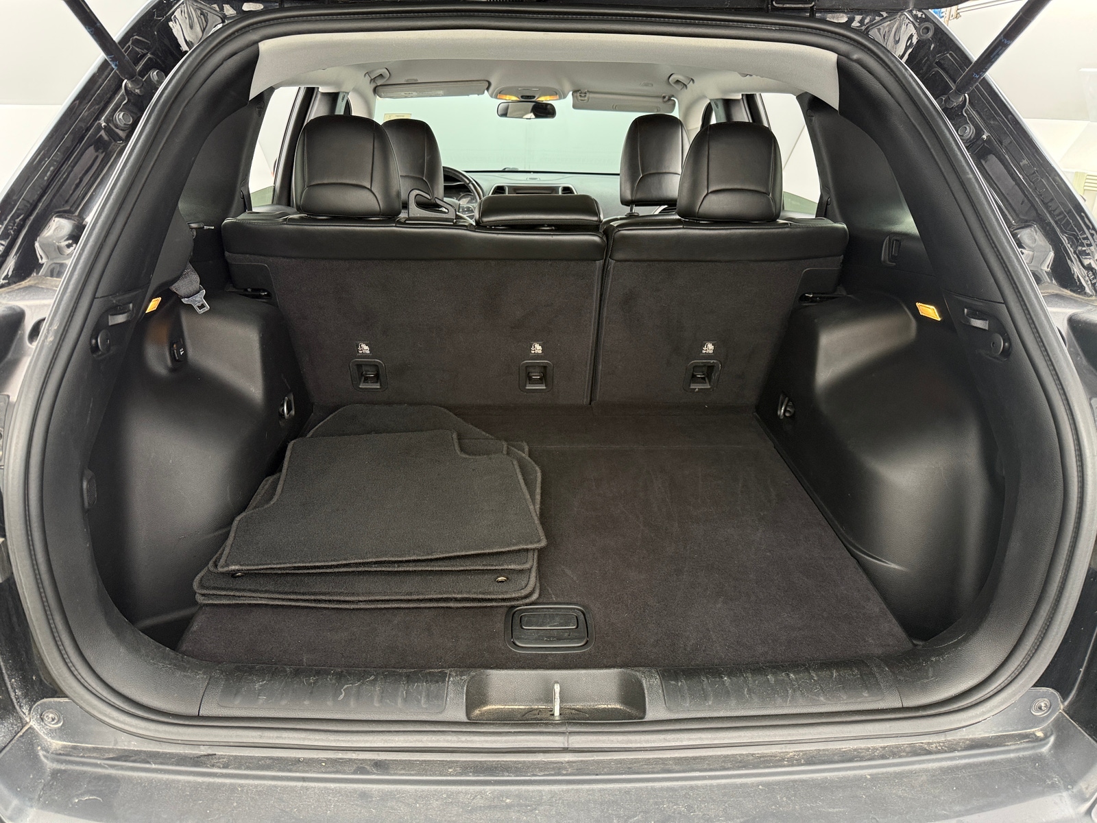 Thumbnail: 2019 Jeep Cherokee - 7