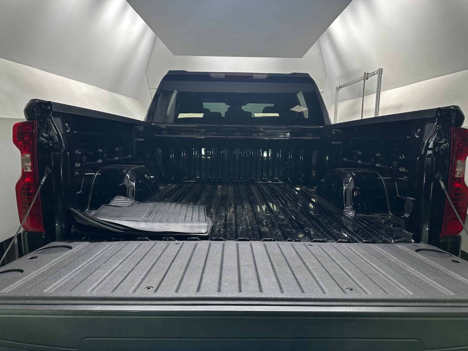 Thumbnail: 2026 Chevrolet Silverado 1500 - 7