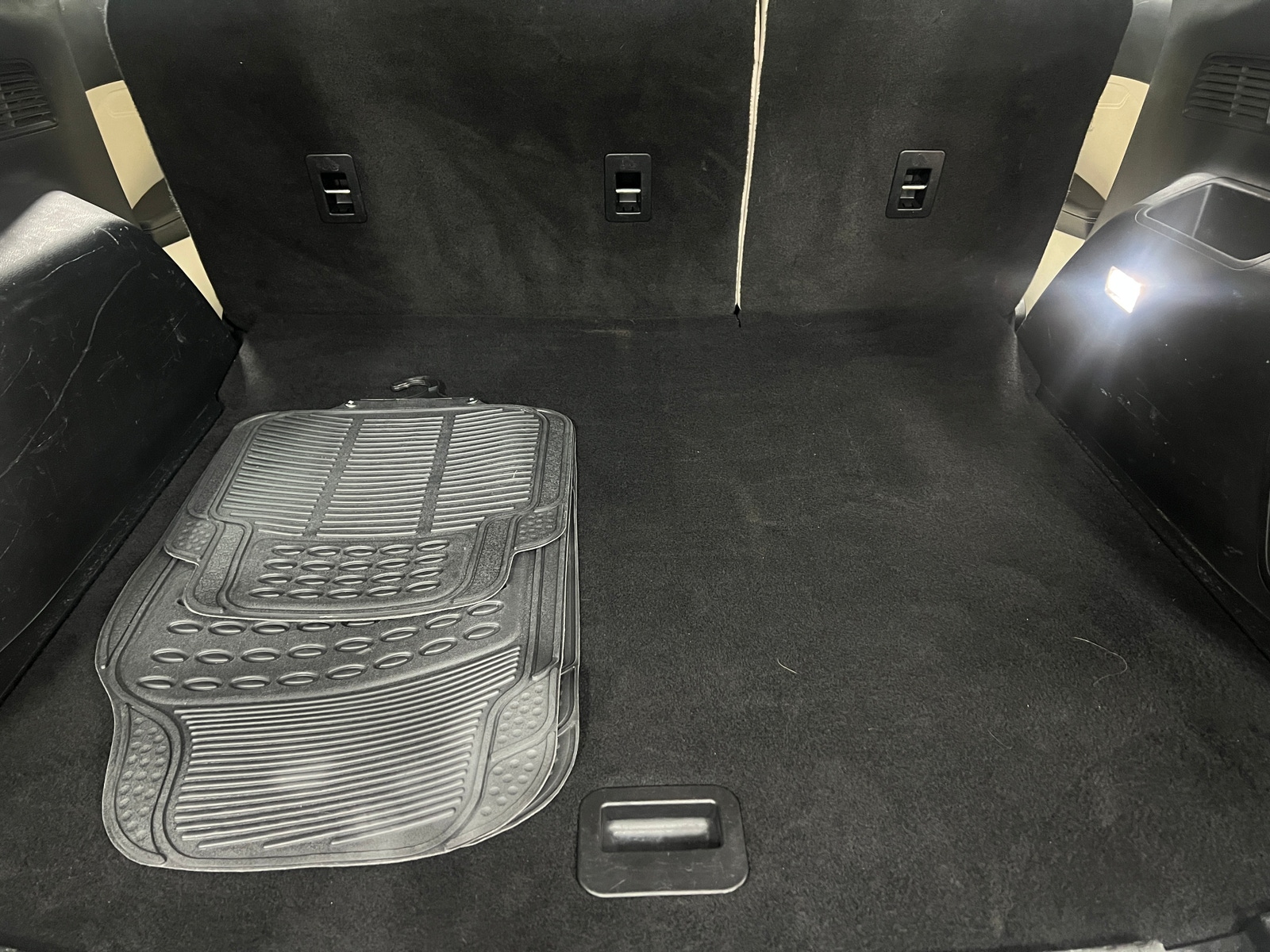 Thumbnail: 2020 Ford Edge - 6