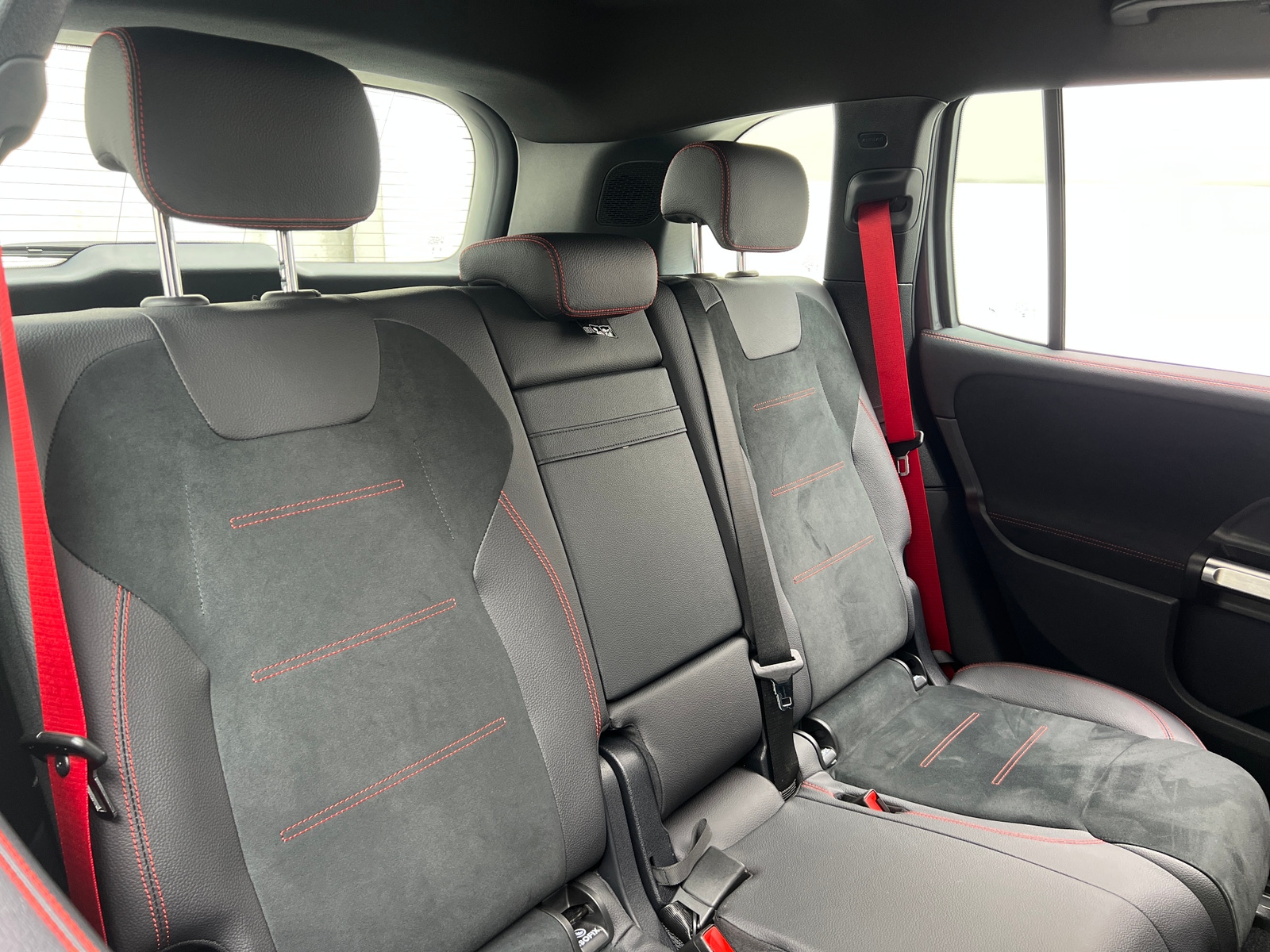 Thumbnail: 2025 Mercedes-Benz GLB - 5