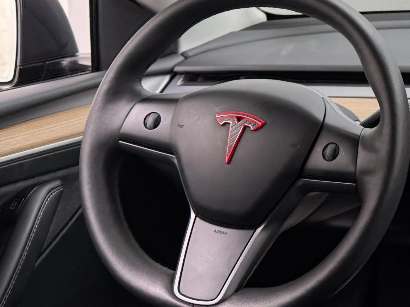 Thumbnail: 2023 Tesla Model Y - 4