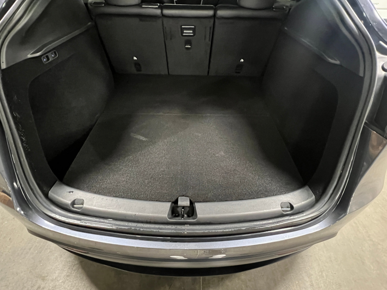 Thumbnail: 2023 Tesla Model Y - 6