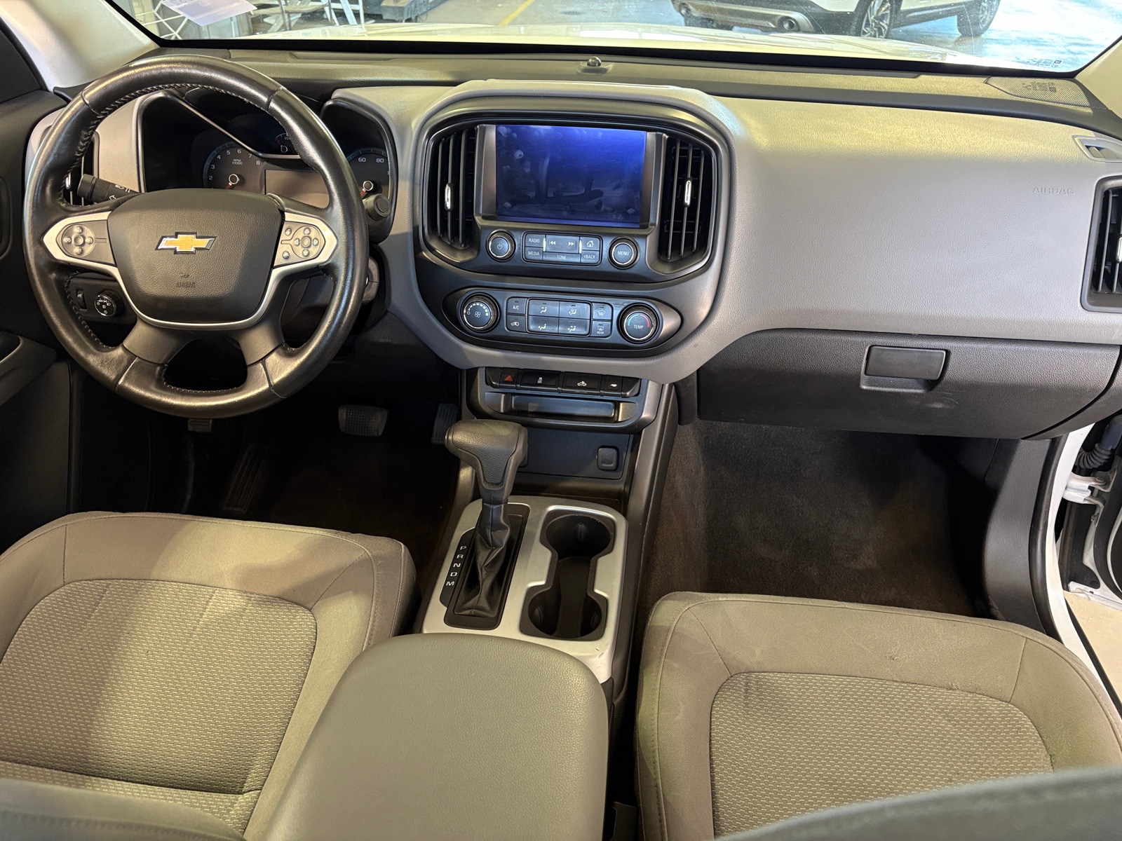 Thumbnail: 2016 Chevrolet Colorado - 3