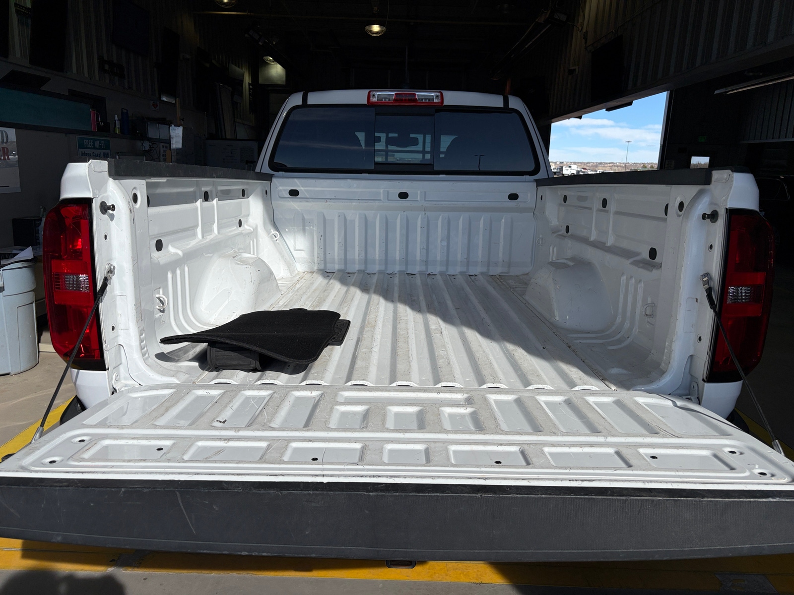 Thumbnail: 2016 Chevrolet Colorado - 7