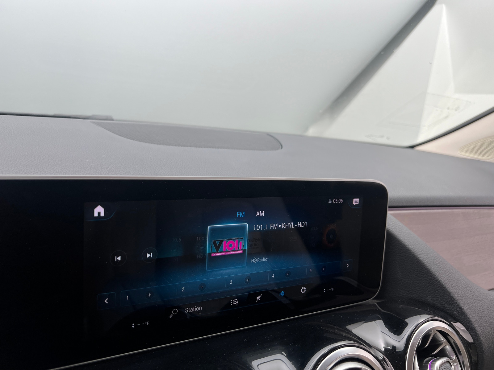 Thumbnail: 2021 Mercedes-Benz GLA - 3