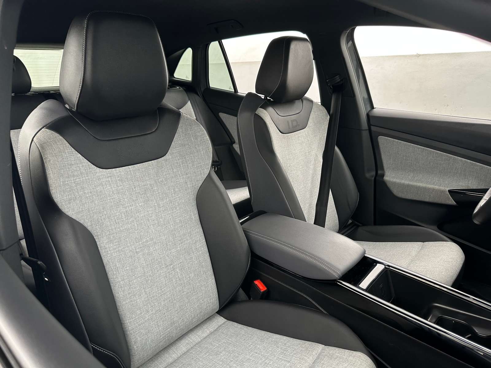 Thumbnail: 2024 Volkswagen ID.4 - 2