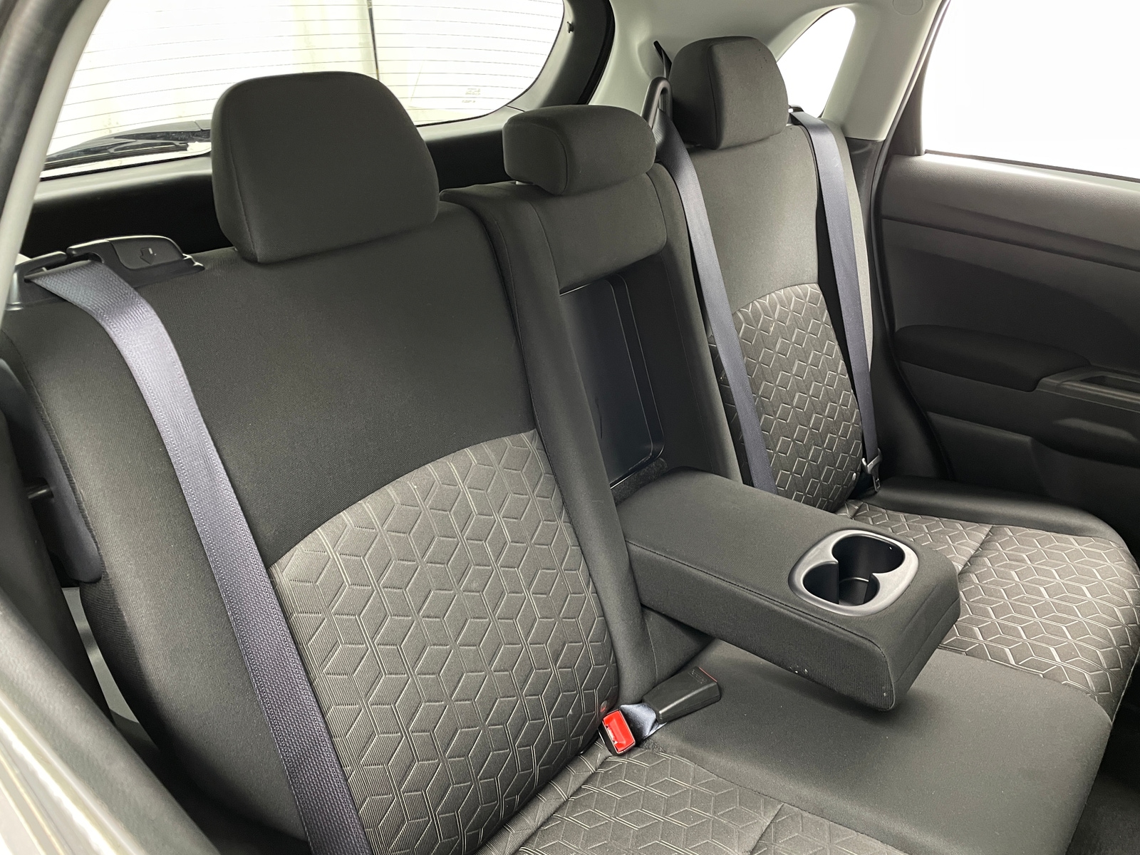 Thumbnail: 2024 Mitsubishi Outlander Sport - 6