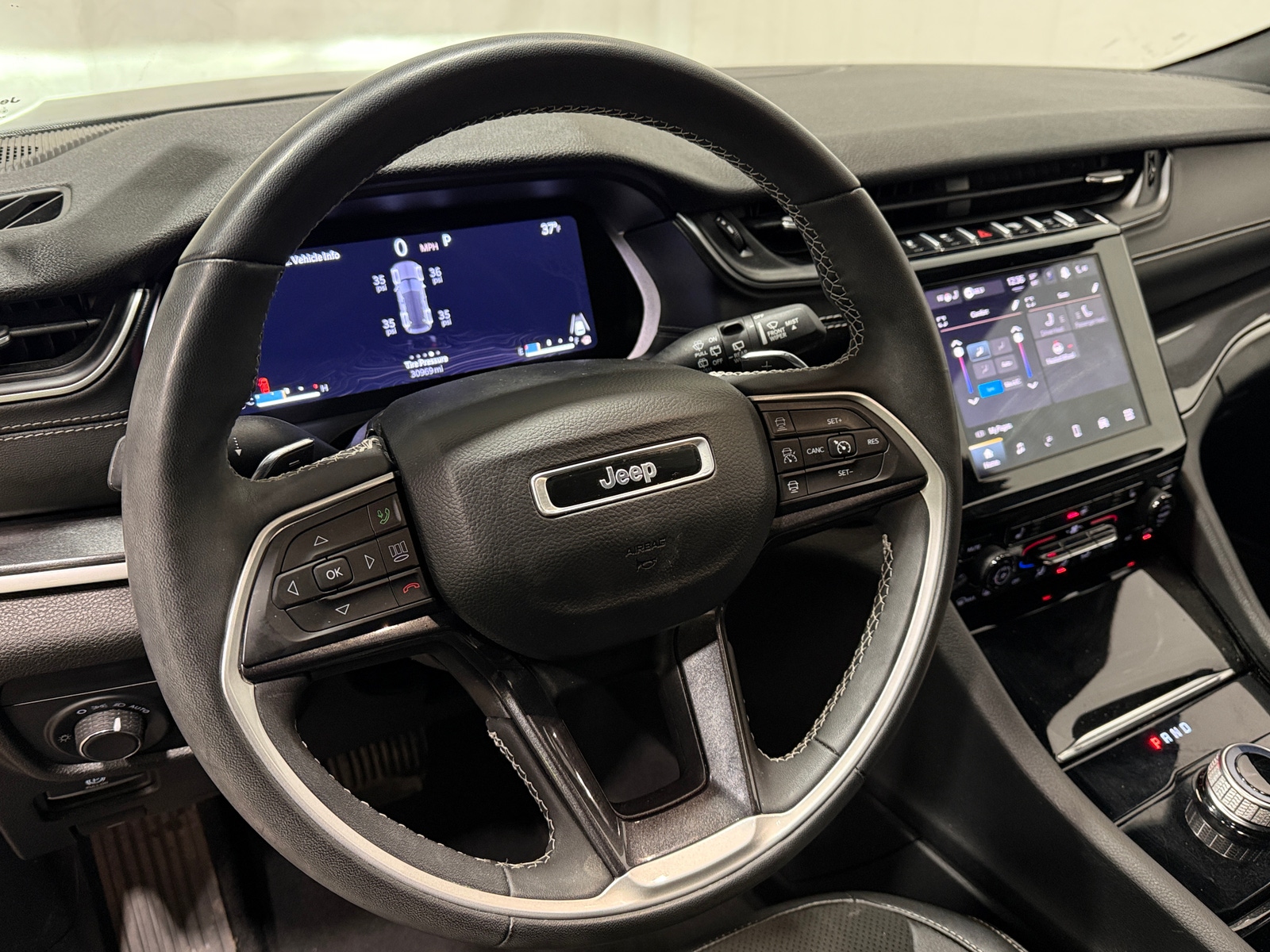 Thumbnail: 2023 Jeep Grand Cherokee - 4