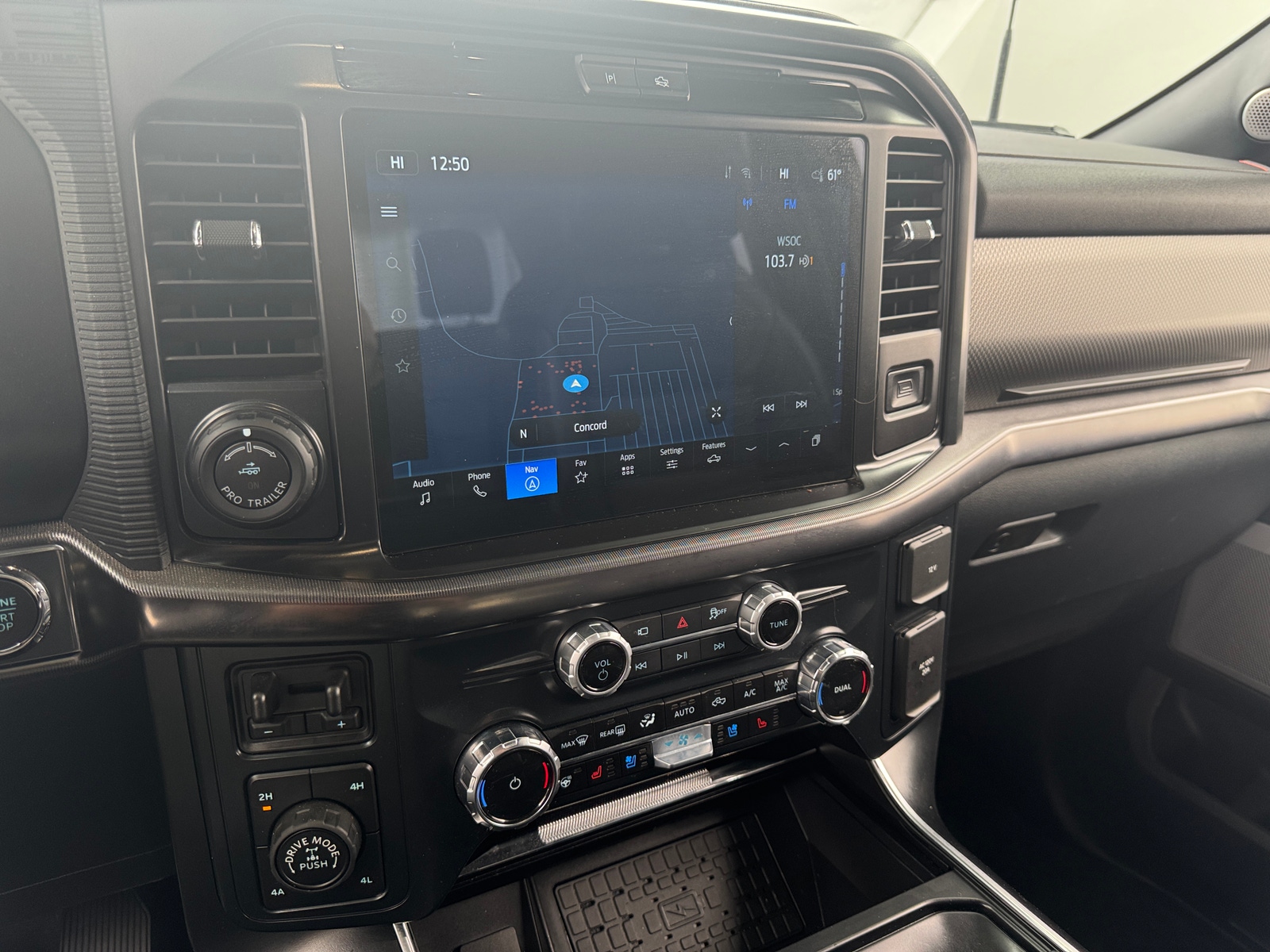 Thumbnail: 2025 Ford Econoline - 3