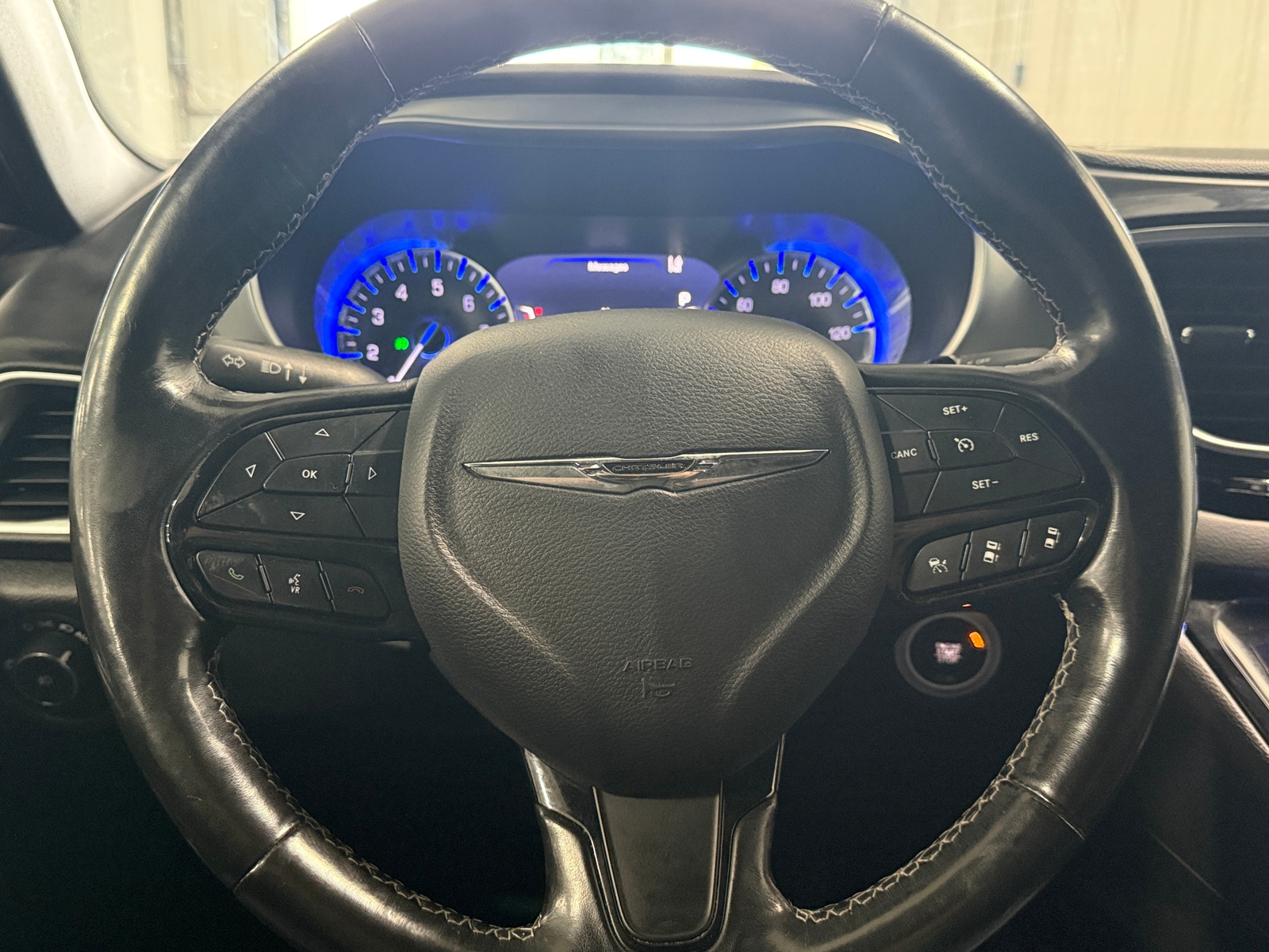 Thumbnail: 2019 Chrysler Pacifica - 5