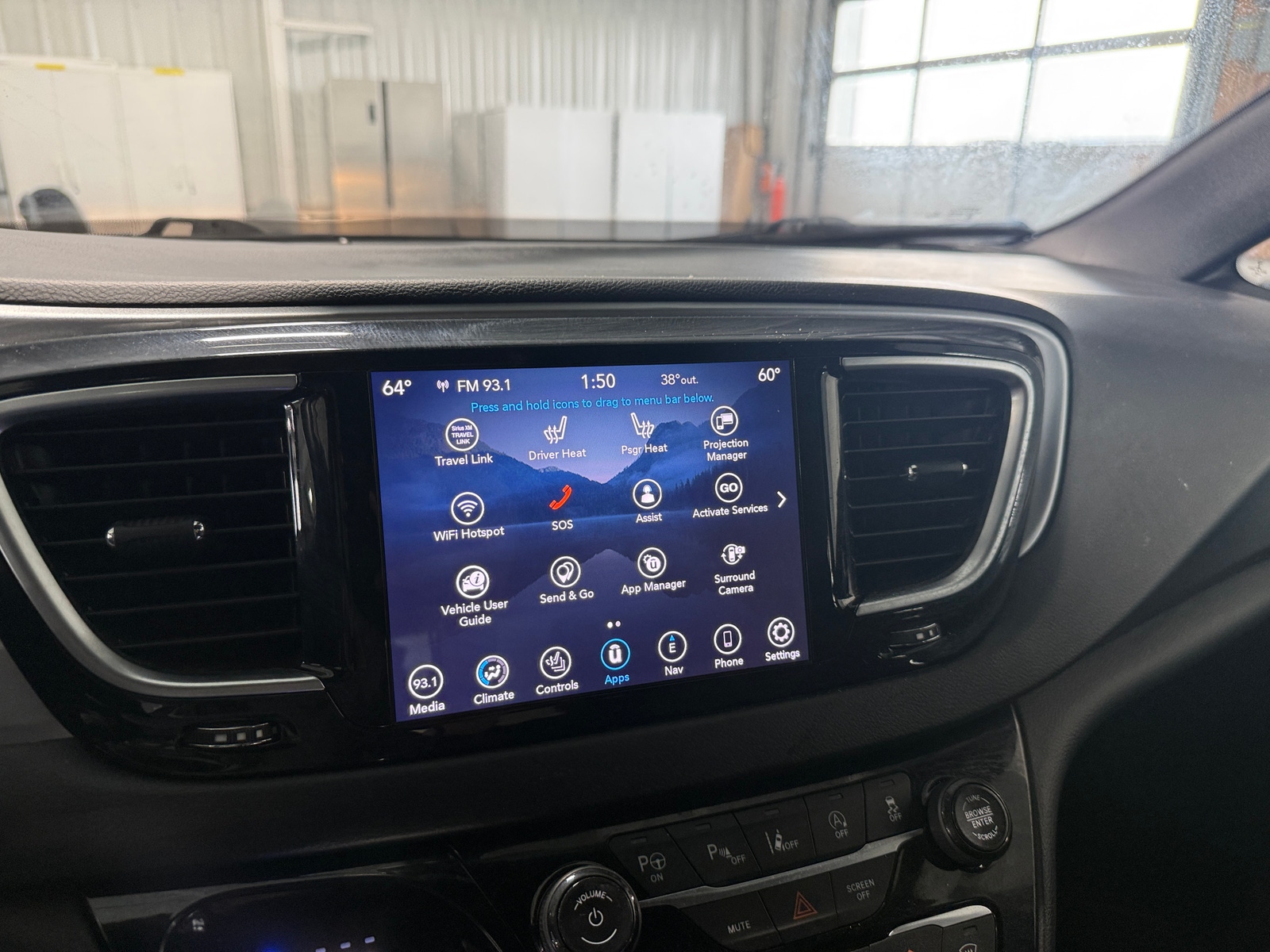 Thumbnail: 2019 Chrysler Pacifica - 4