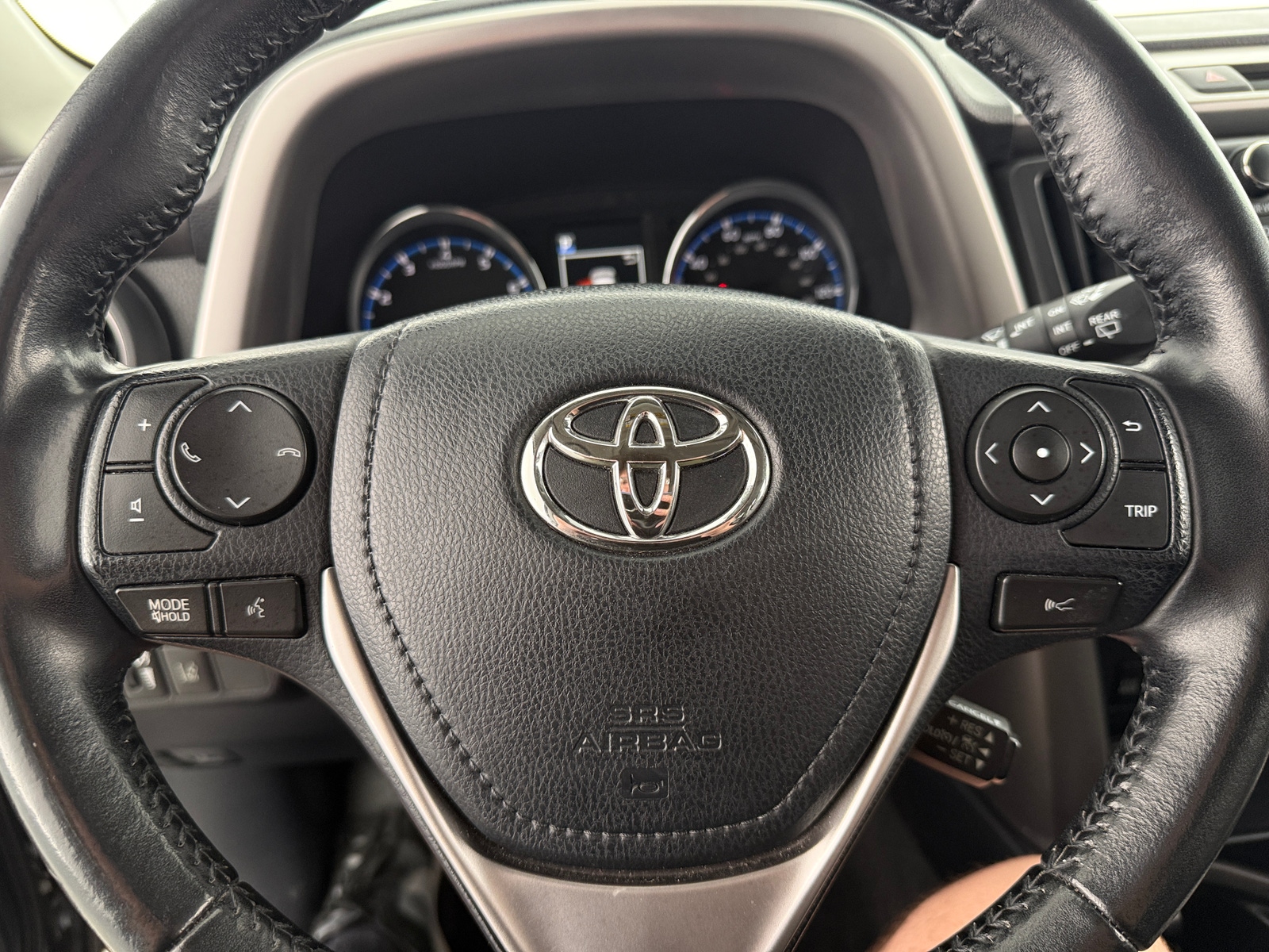 Thumbnail: 2017 Toyota RAV4 - 4