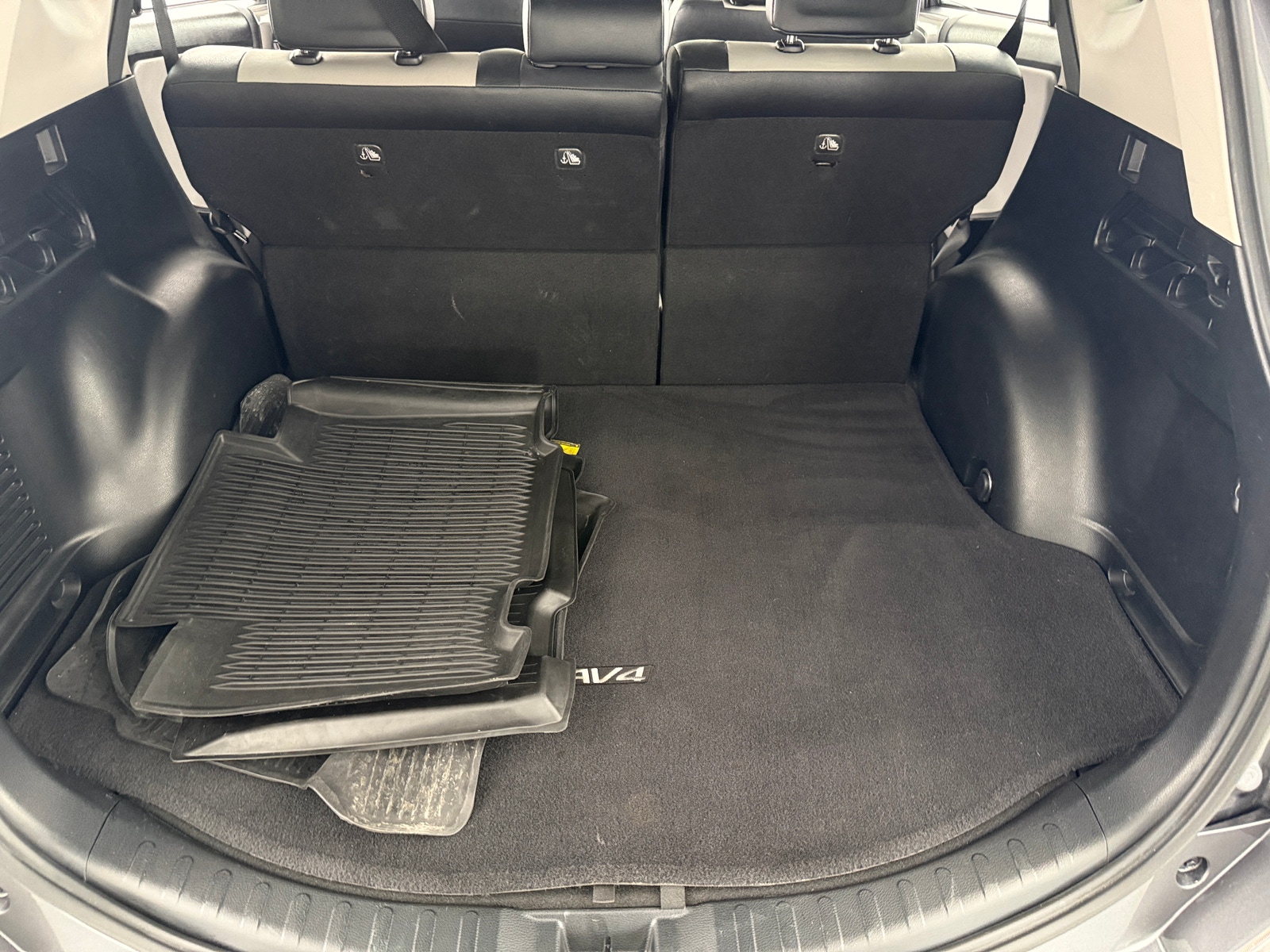 Thumbnail: 2017 Toyota RAV4 - 6