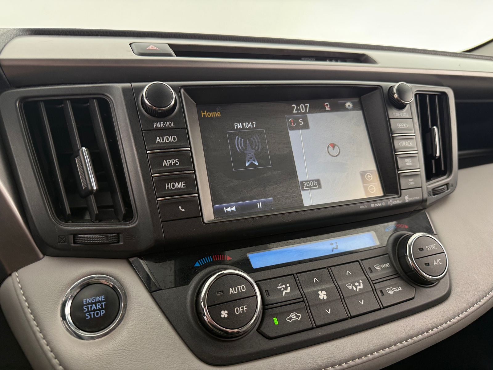 Thumbnail: 2017 Toyota RAV4 - 3