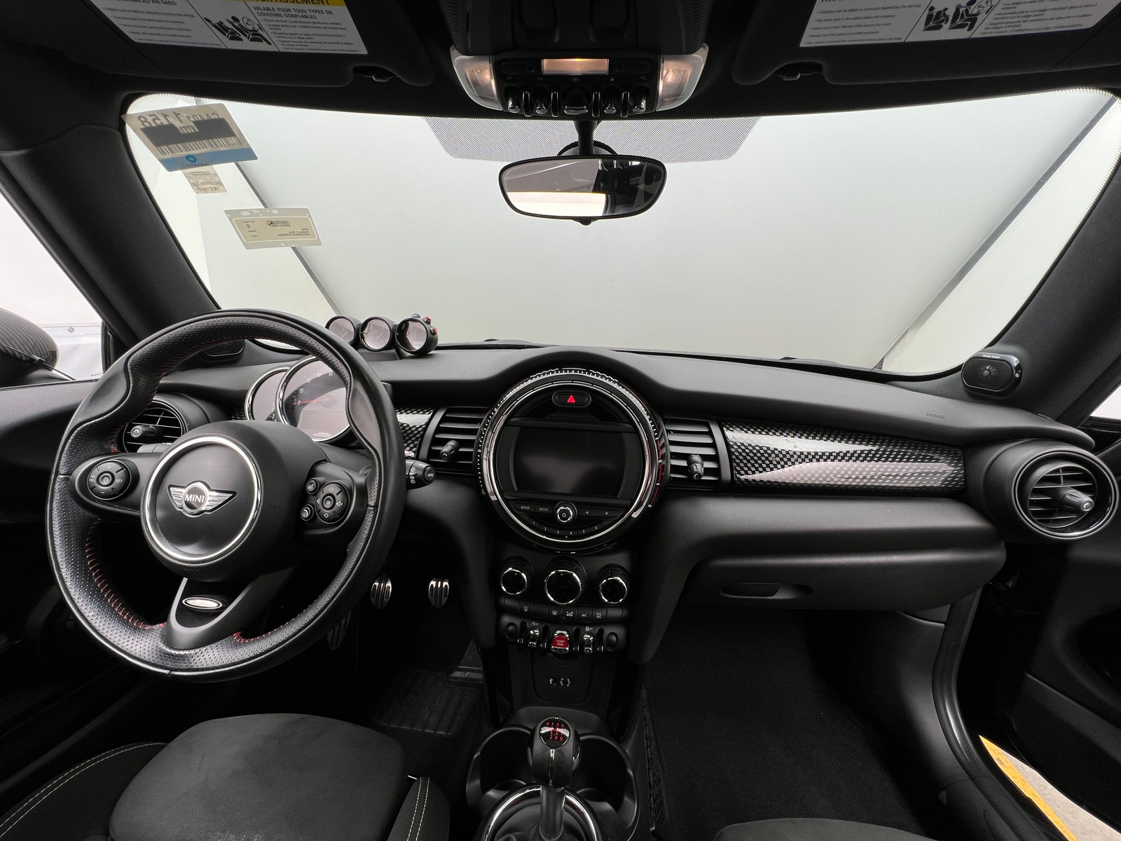 Thumbnail: 2017 MINI Cooper Hardtop - 3