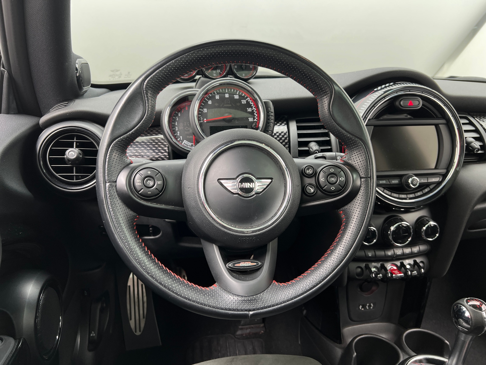 Thumbnail: 2017 MINI Cooper Hardtop - 5