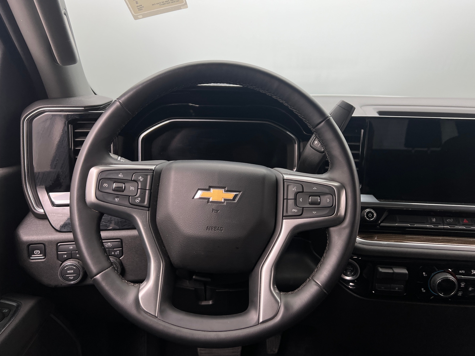 Thumbnail: 2025 Chevrolet Silverado 2500 - 5