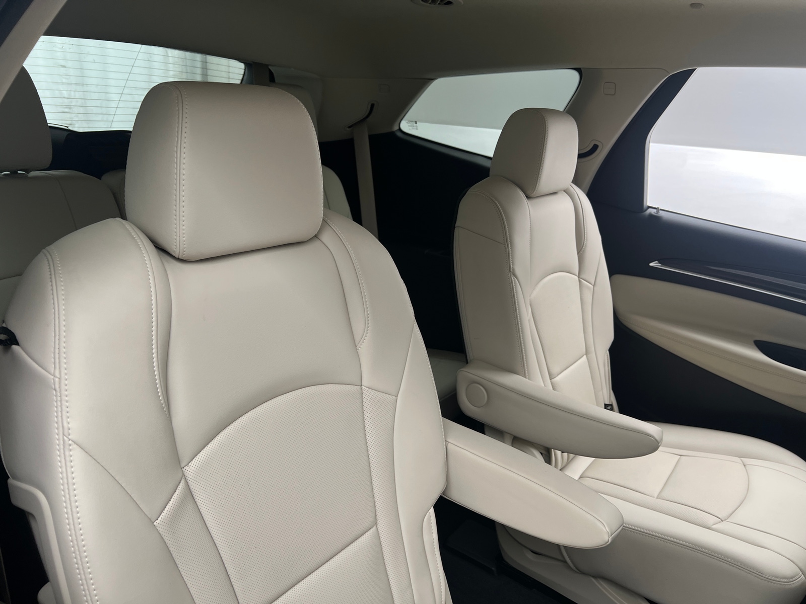 Thumbnail: 2022 Buick Enclave - 5