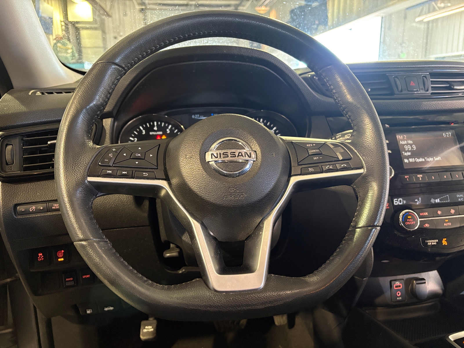 Thumbnail: 2017 Nissan Rogue - 5