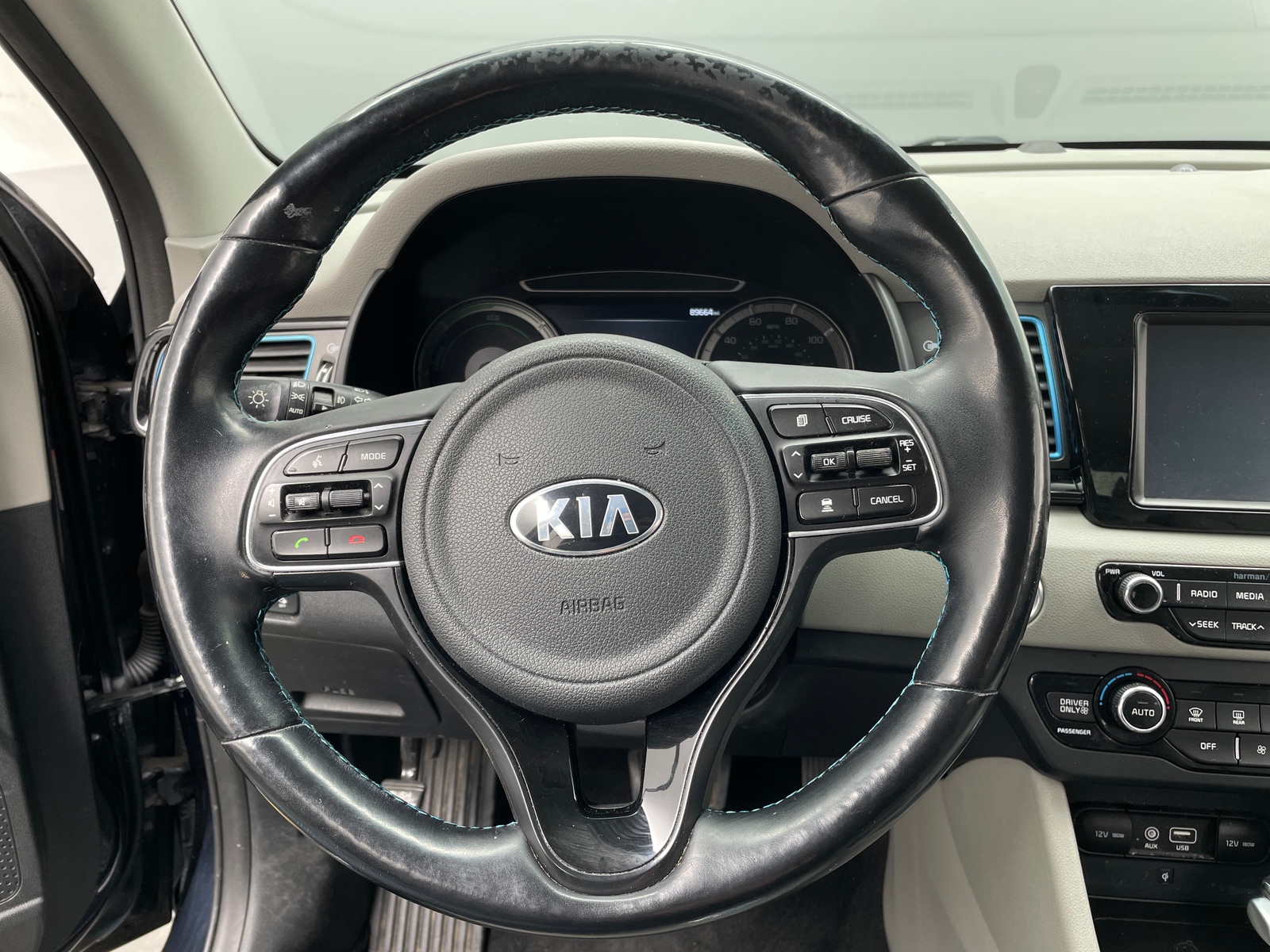 Thumbnail: 2019 Kia Niro - 4