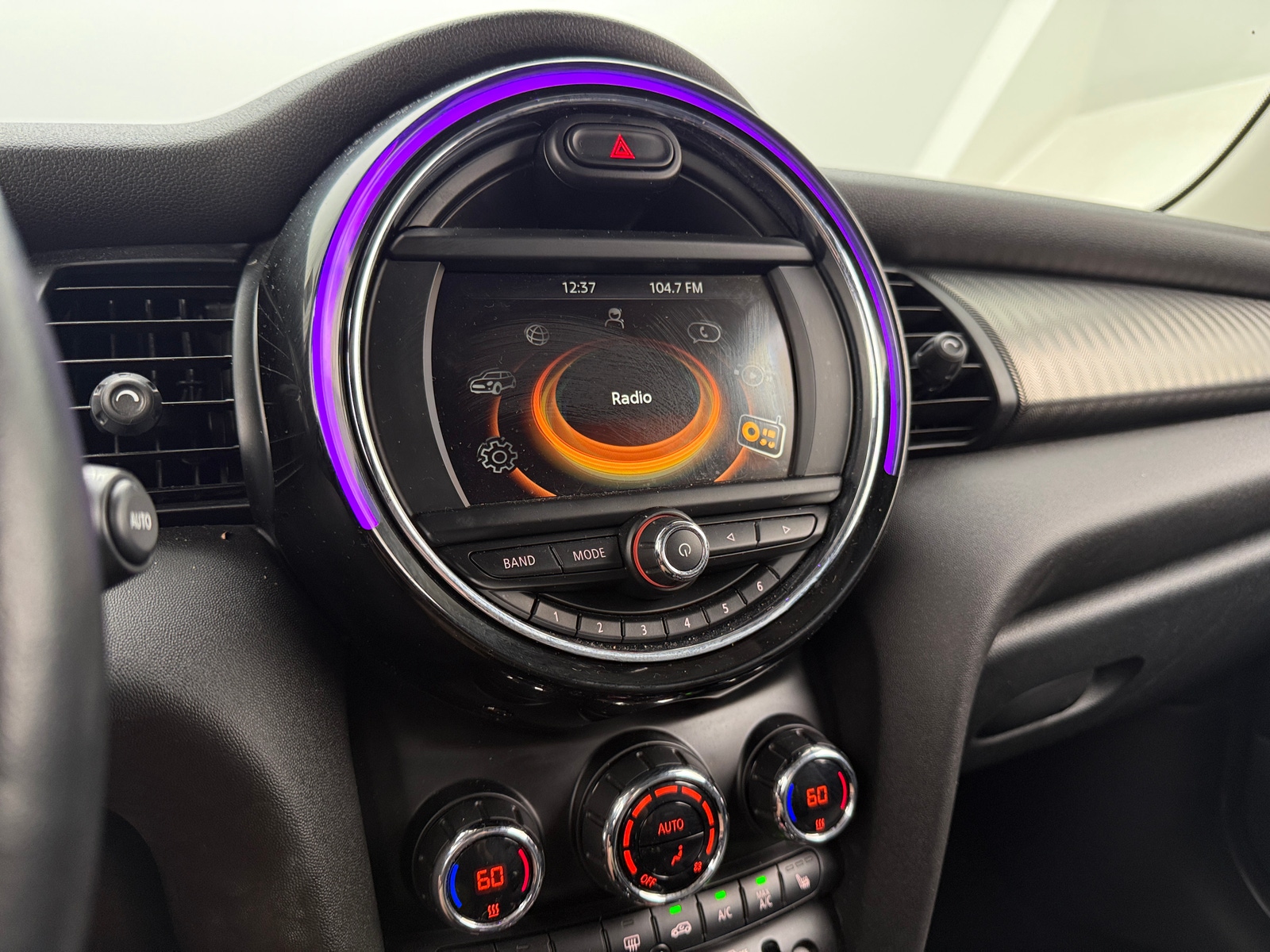 Thumbnail: 2017 MINI Cooper Hardtop - 3