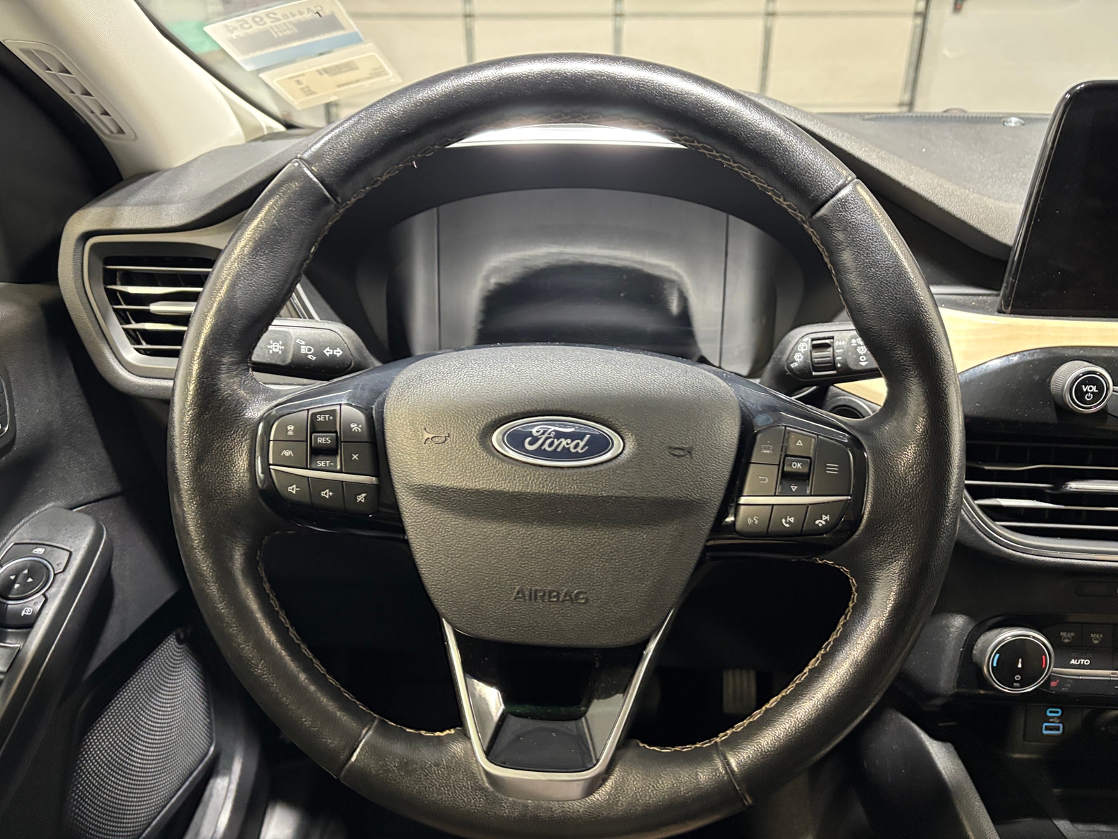 Thumbnail: 2022 Ford Escape - 4