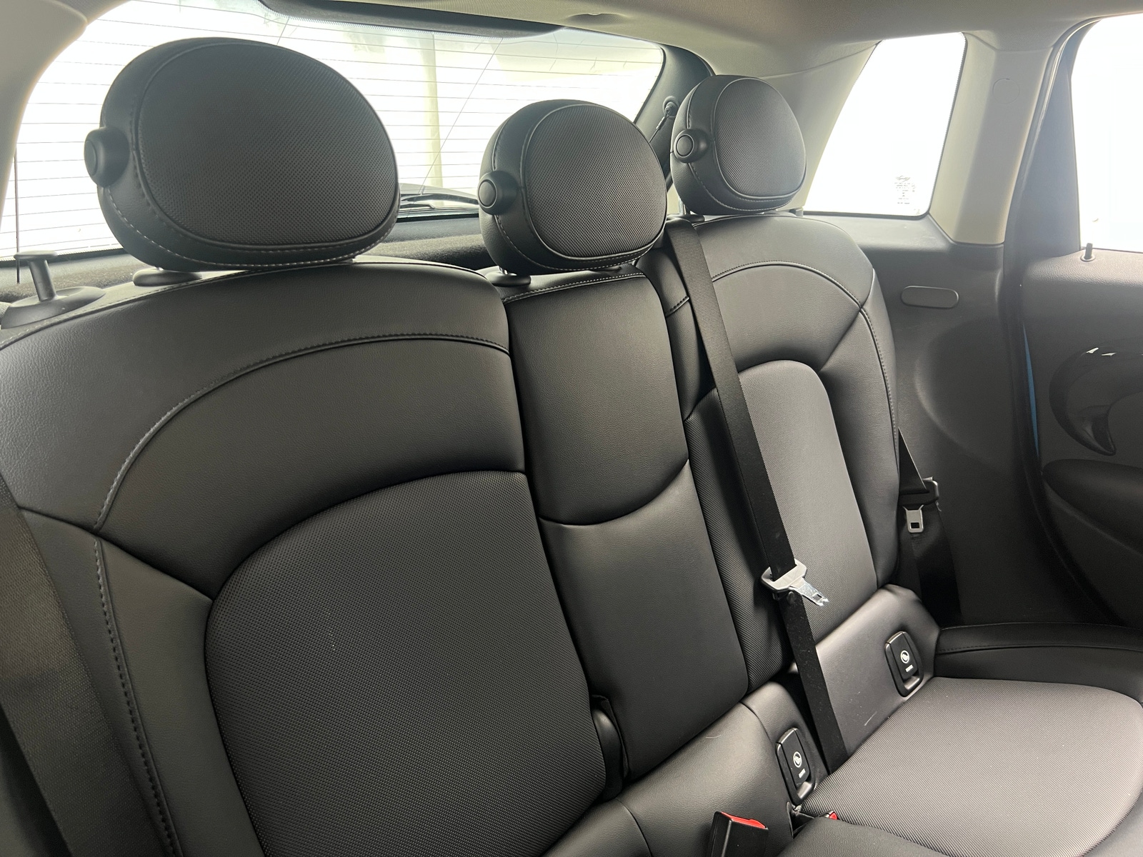 Thumbnail: 2015 MINI Cooper Hardtop - 5