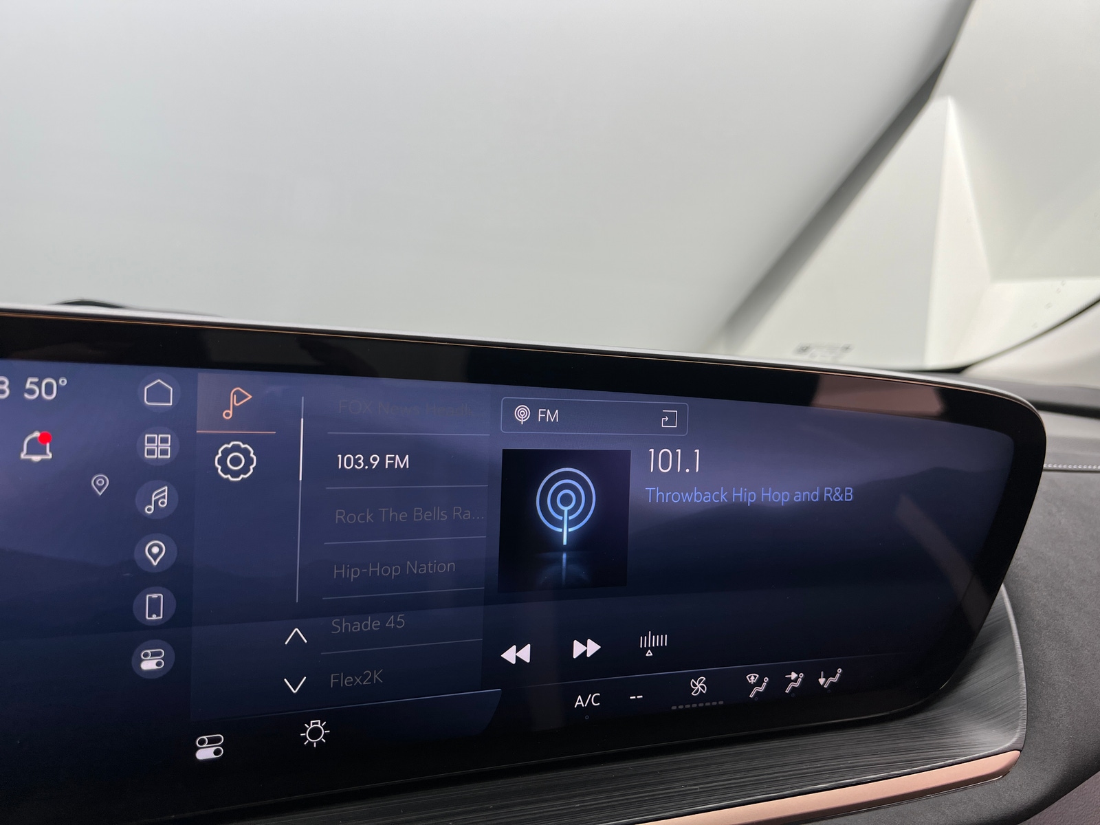 Thumbnail: 2024 Buick Envision - 3