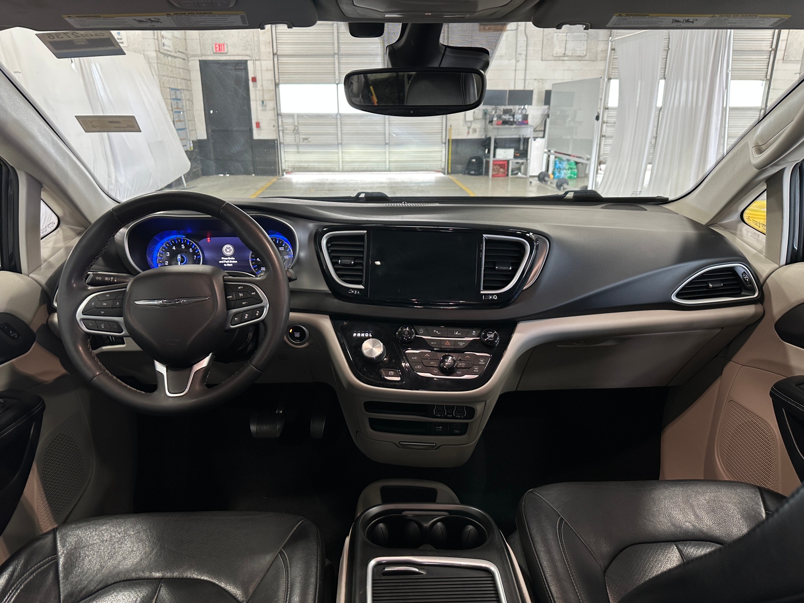 Thumbnail: 2022 Chrysler Pacifica - 2