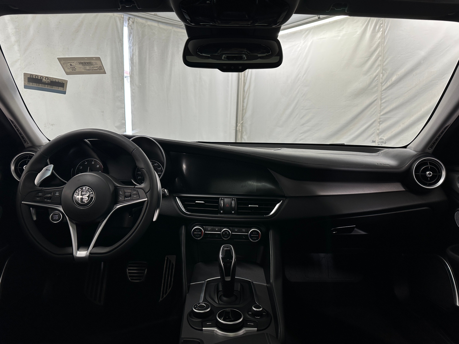 Thumbnail: 2019 Alfa Romeo Giulia - 2