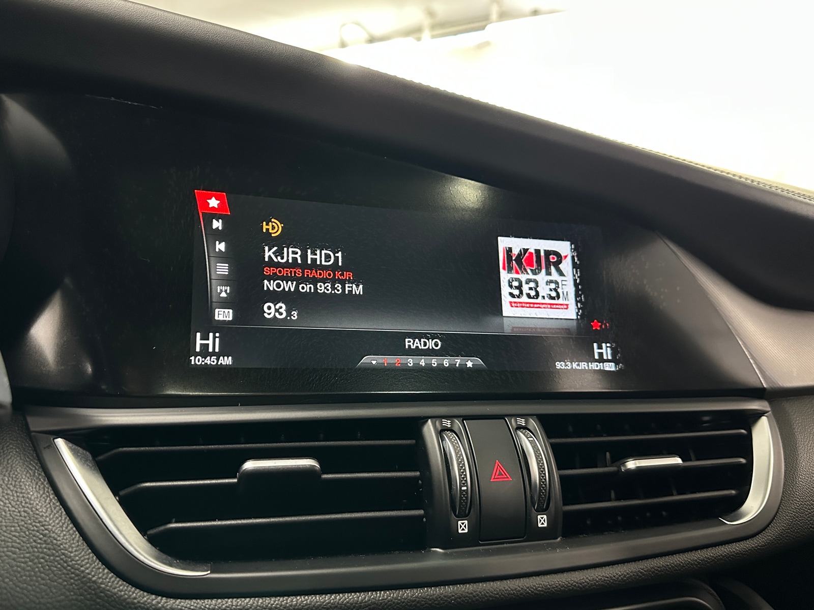 Thumbnail: 2019 Alfa Romeo Giulia - 3