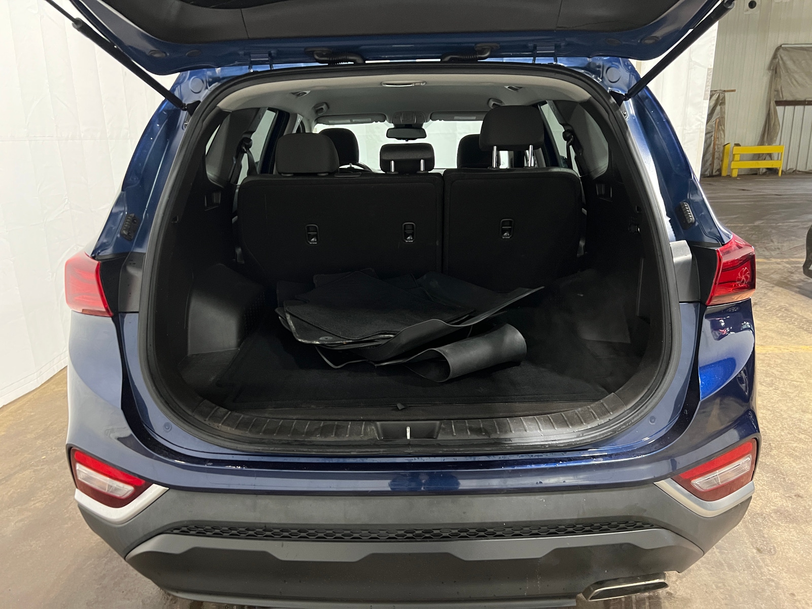 Thumbnail: 2019 Hyundai Santa Fe - 7