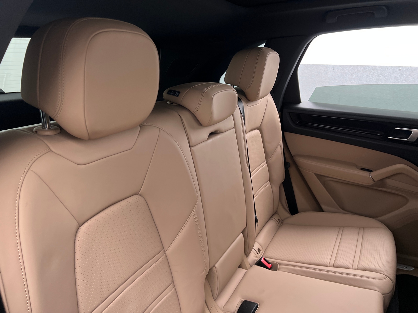 Thumbnail: 2021 Porsche Cayenne - 5