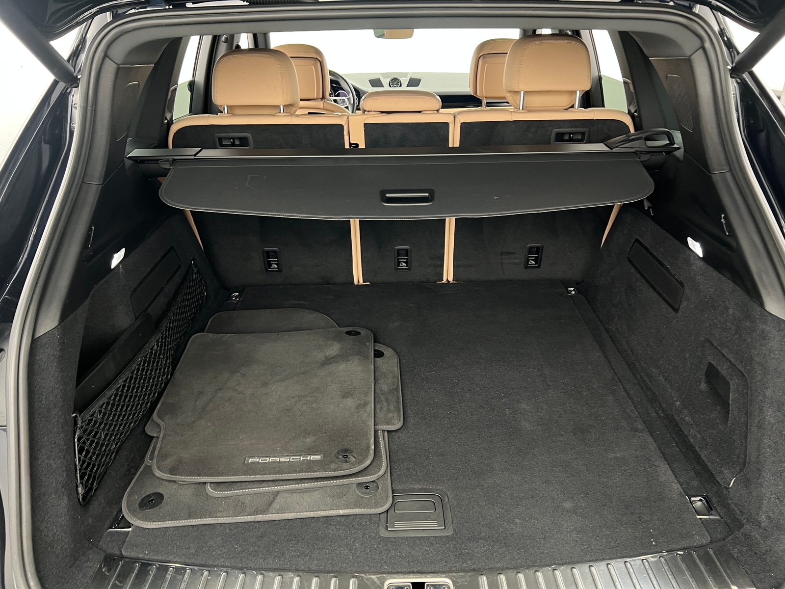 Thumbnail: 2021 Porsche Cayenne - 6