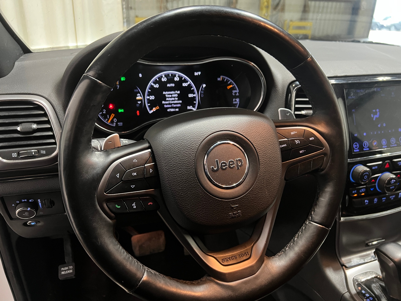 Thumbnail: 2019 Jeep Grand Cherokee - 4