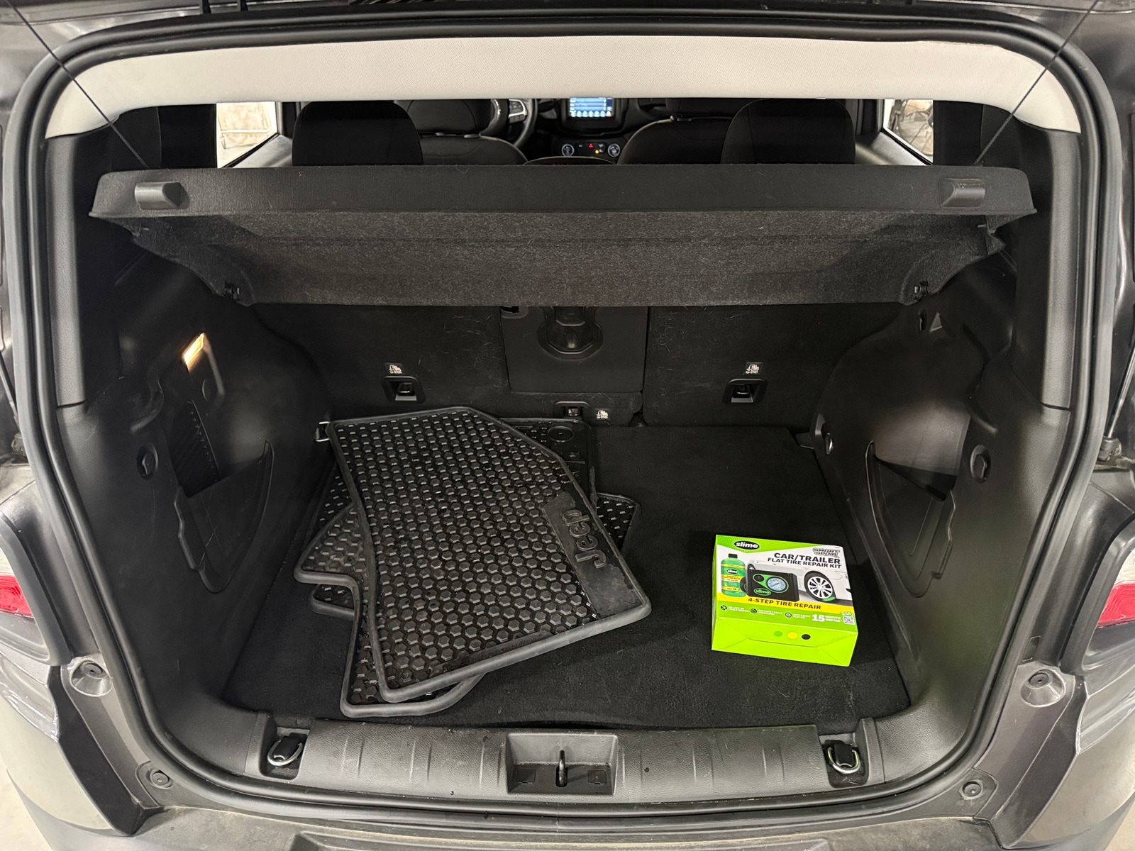 Thumbnail: 2021 Jeep Renegade - 7