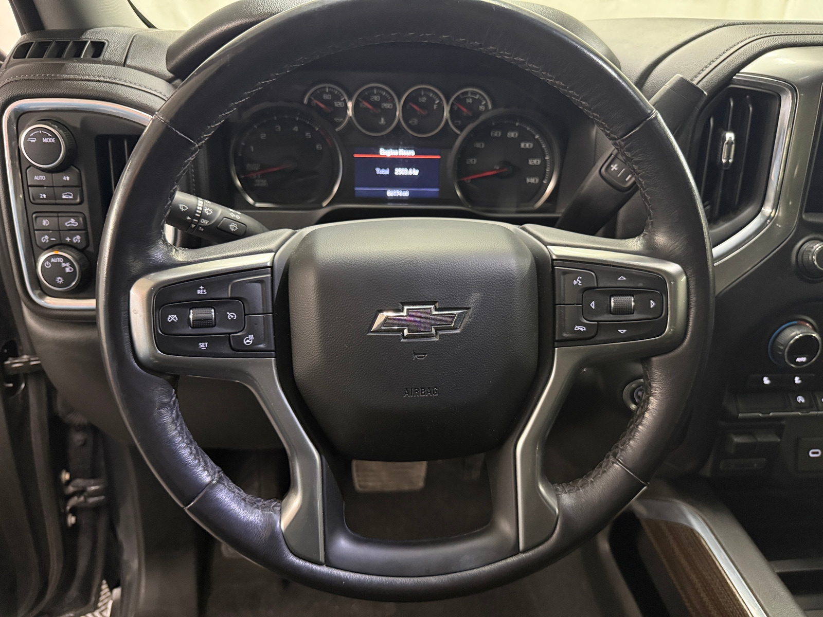 Thumbnail: 2021 Chevrolet Silverado 1500 - 5