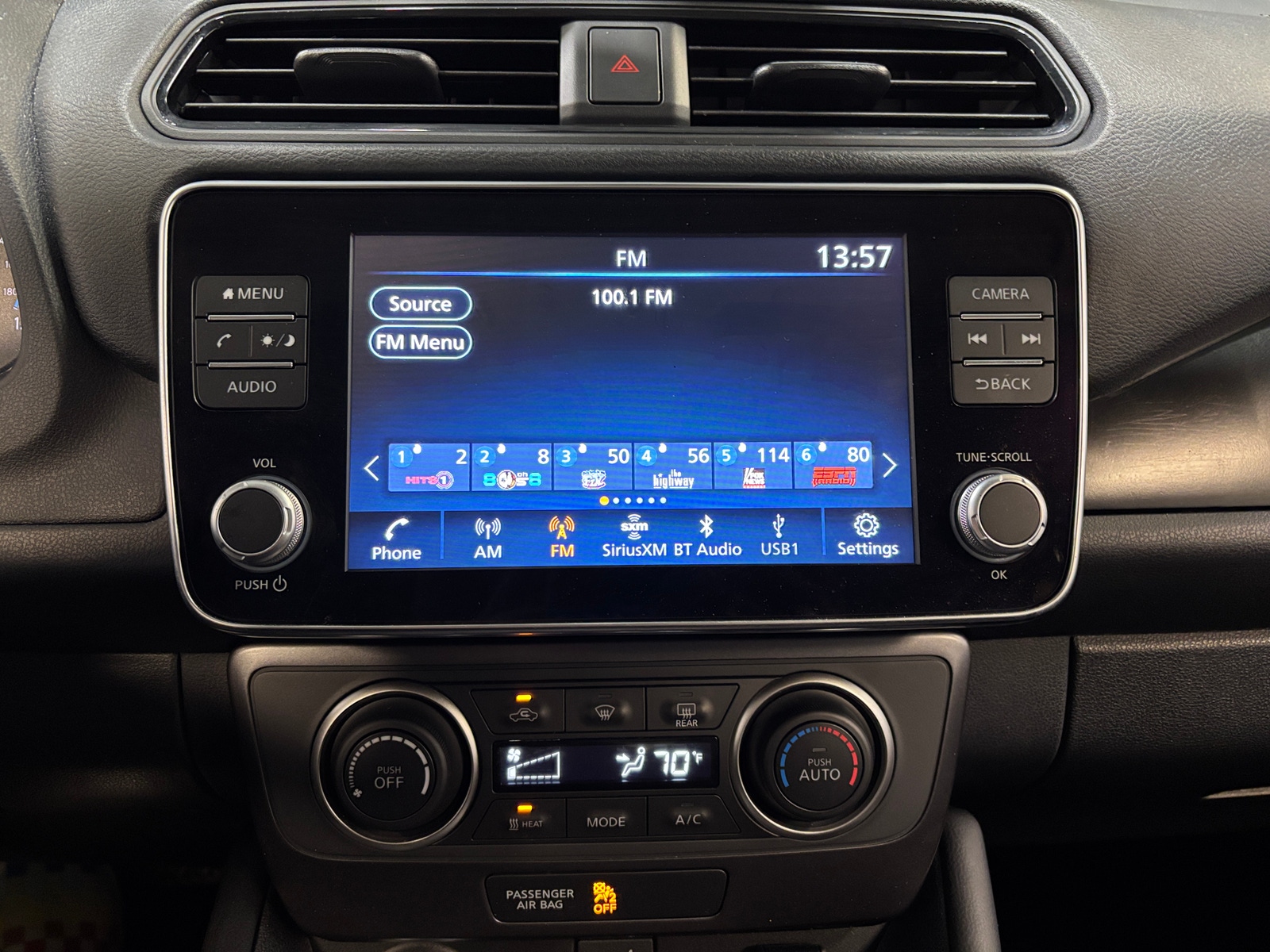 Thumbnail: 2022 Nissan Leaf - 4