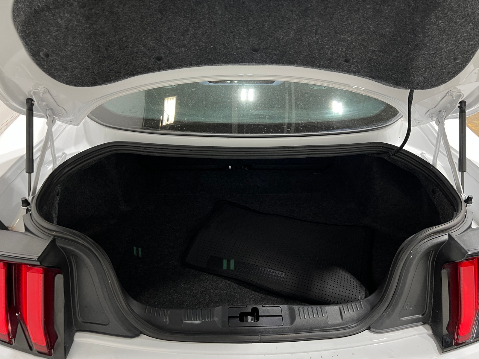 Thumbnail: 2018 Ford Mustang - 5