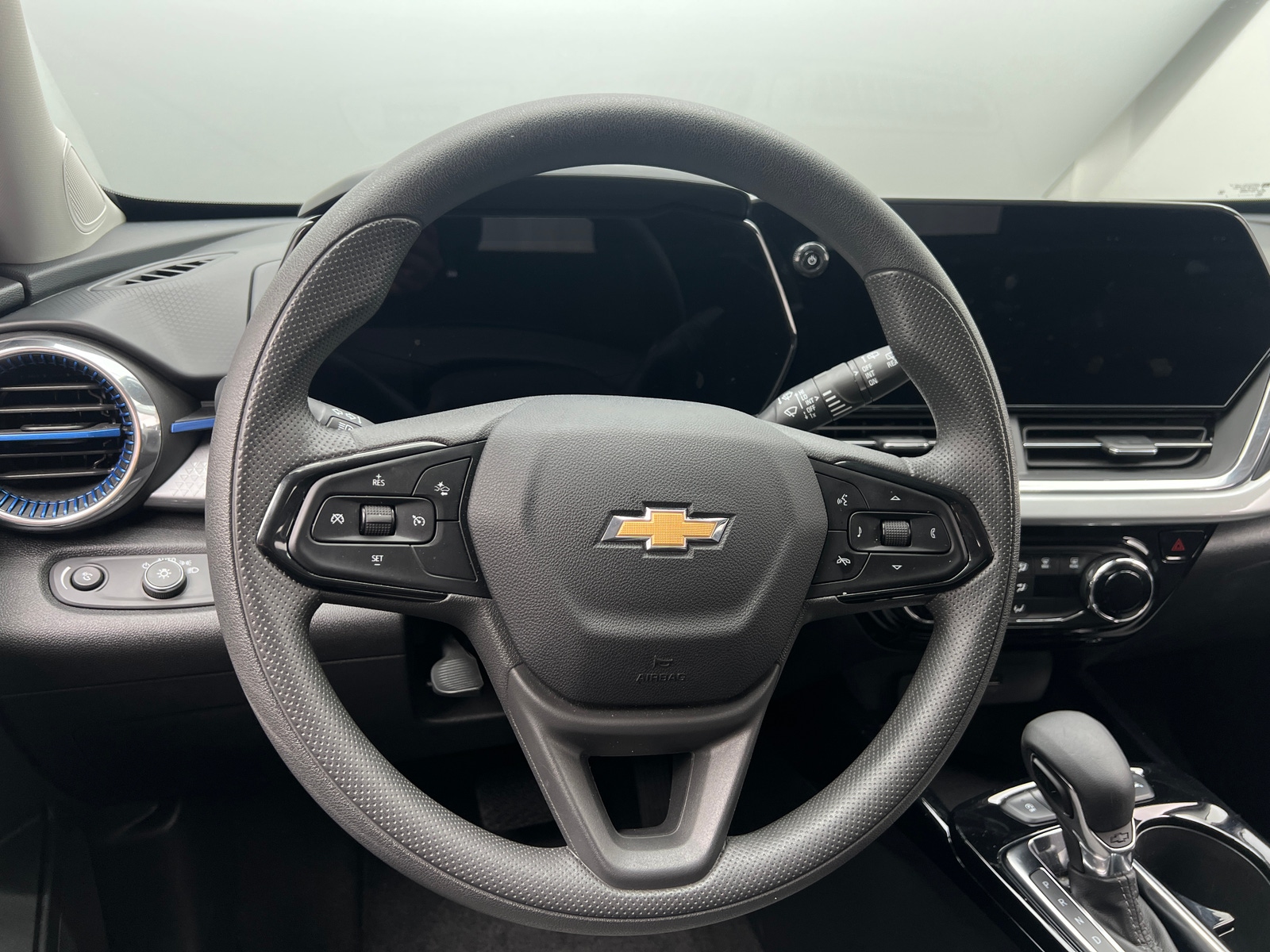 Thumbnail: 2025 Chevrolet Trax - 5