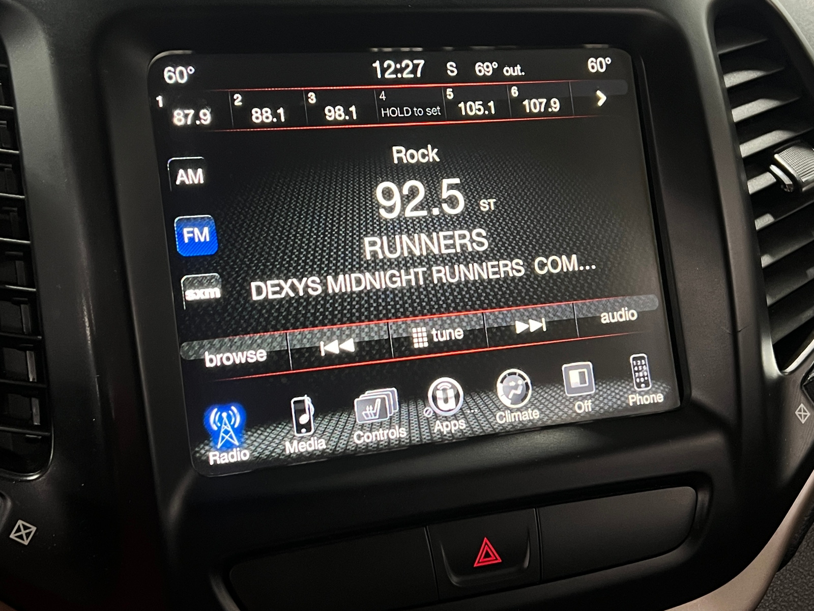 Thumbnail: 2017 Jeep Cherokee - 3