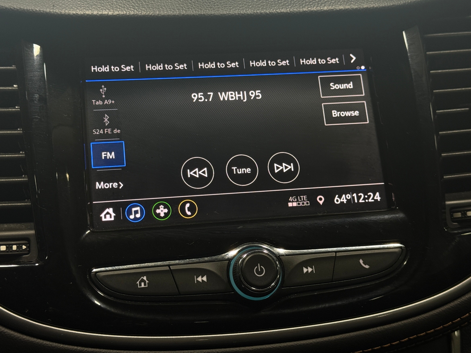 Thumbnail: 2021 Chevrolet Trax - 4